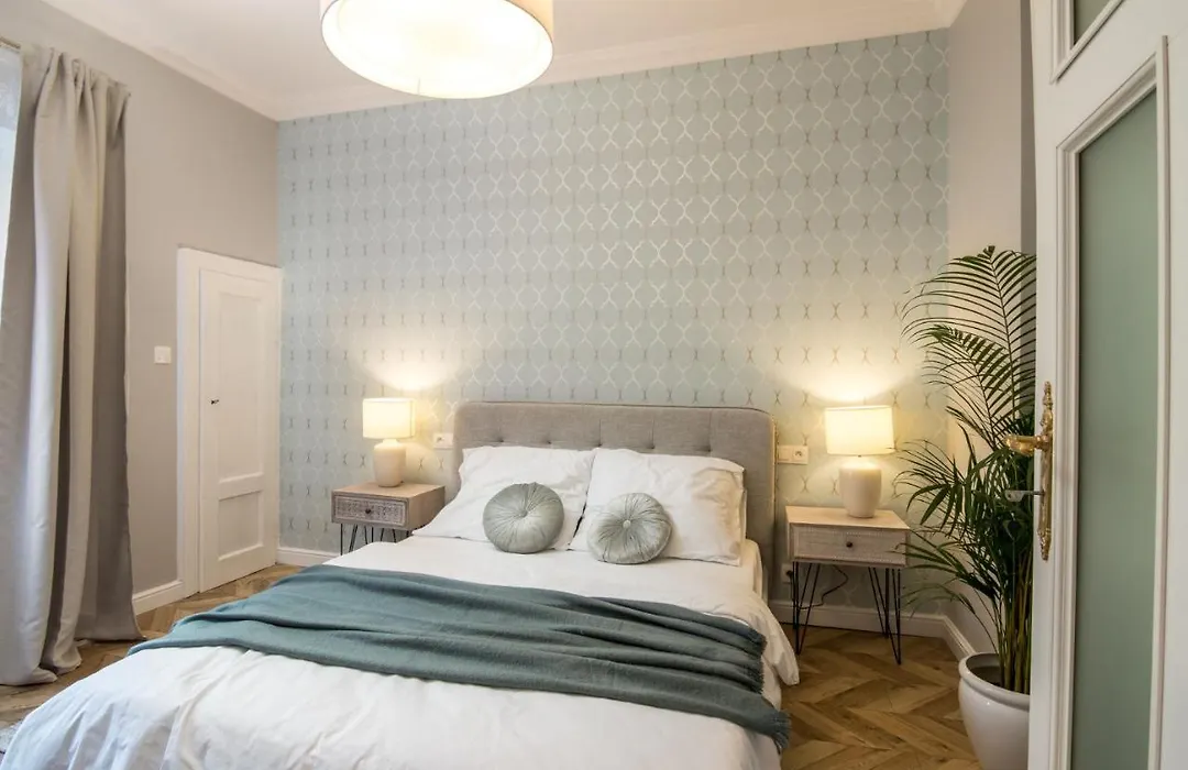 Apartment Nearto Old Town Kraszewskiego Street-1